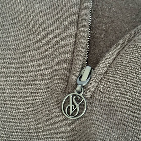 *NWT* Victoria’s Secret - Women’s (XL) Black Hoodie with Rhinestone Detail - Picture 5 of 5